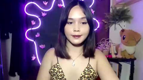 Pia online show from October 9, 9:13 pm