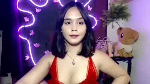 Pia online show from October 12, 11:15 pm