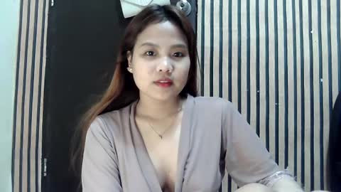 urpinaycutie online show from January 2, 3:40 pm