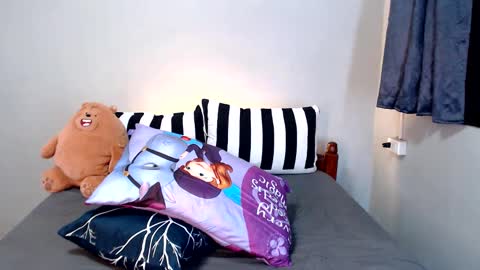 Mel online show from November 10, 11:59 pm