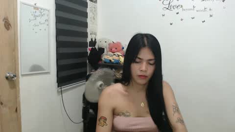 hi im kim online show from January 10, 2:23 pm