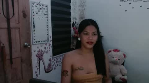 hi im kim online show from September 16, 12:06 pm