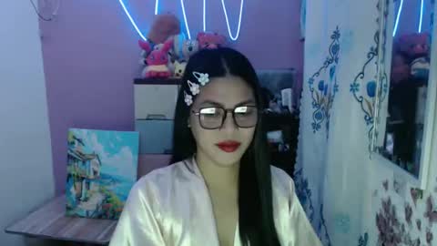 hi im kim online show from March 16, 11:58 am