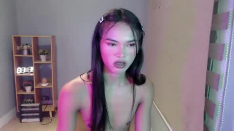 ursandra_xx online show from February 1, 2:02 pm