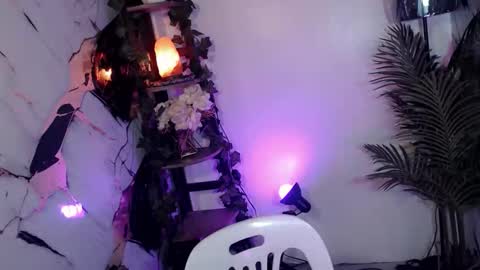 ursandra_xx online show from September 11, 7:19 am