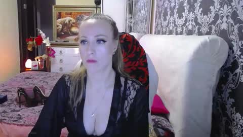 Snapshot of ursecrettreasure88 chatting on November 8, 10:15 am UrSecretTreasure88 online show from November 8, 10:15 am