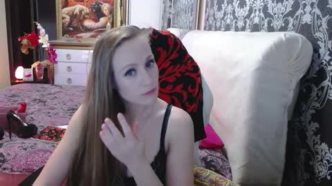 Snapshot of ursecrettreasure88 chatting on December 3, 11:30 am UrSecretTreasure88 online show from December 3, 11:30 am