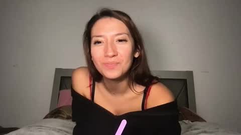 Snapshot of ursweetestlilly chatting on October 11, 1:05 am Lily online show from October 11, 1:05 am