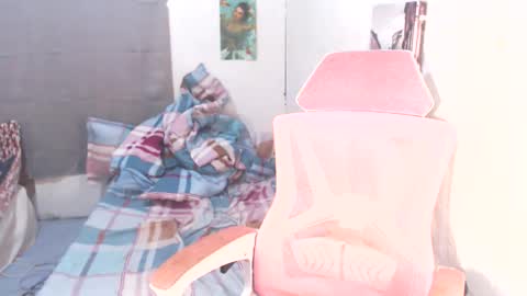 JEN online show from February 9, 12:09 pm