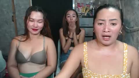 ursweetpinky online show from February 24, 12:19 am