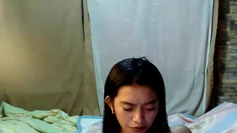 Snapshot of urtinypinay chatting on October 11, 11:58 pm urtinypinay online show from October 11, 11:58 pm