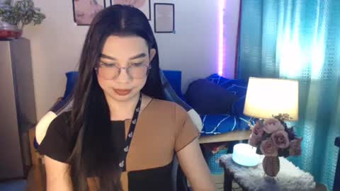 Snapshot of urwetasianprincessxx chatting on December 28, 6:06 am Ashley Kate Mateo Gray online show from December 28, 6:06 am