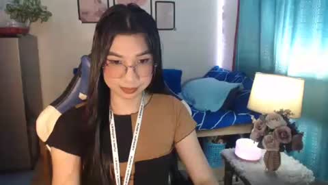 Snapshot of urwetasianprincessxx chatting on January 8, 10:26 am Ashley Kate Mateo Gray online show from January 8, 10:26 am