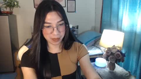 Snapshot of urwetasianprincessxx chatting on February 21, 12:06 pm Ashley Kate Mateo Gray online show from February 21, 12:06 pm