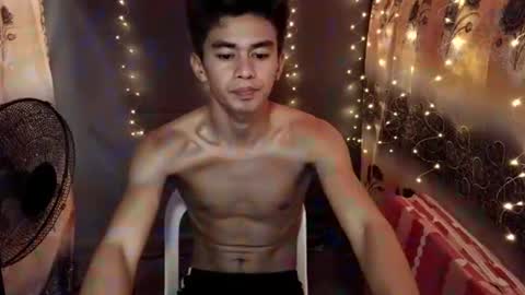 urwild_fuckerxx online show from December 17, 1:22 am