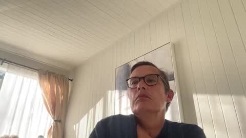 Snapshot of usablemale chatting on October 27, 11:52 pm P online show from October 27, 11:52 pm