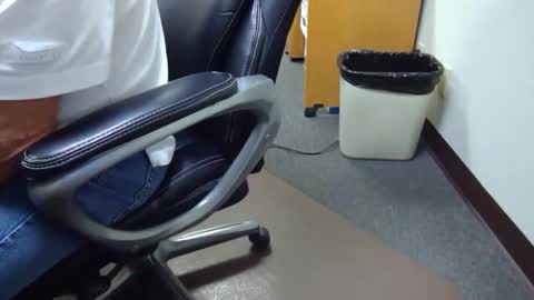 useemie online show from October 2, 10:50 pm