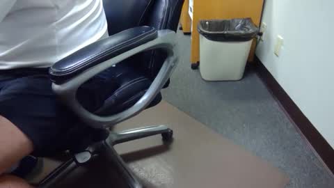 useemie online show from January 13, 12:05 am