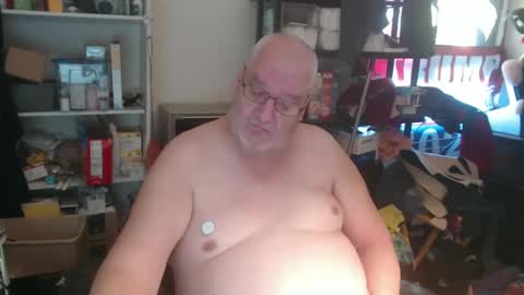 Snapshot of usgoober chatting on December 21, 2:58 pm Eric online show from December 21, 2:58 pm