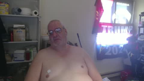 Snapshot of usgoober chatting on January 9, 3:55 pm Eric online show from January 9, 3:55 pm