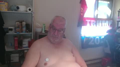 Snapshot of usgoober chatting on January 13, 3:36 pm Eric online show from January 13, 3:36 pm