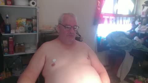 Snapshot of usgoober chatting on January 29, 2:53 pm Eric online show from January 29, 2:53 pm