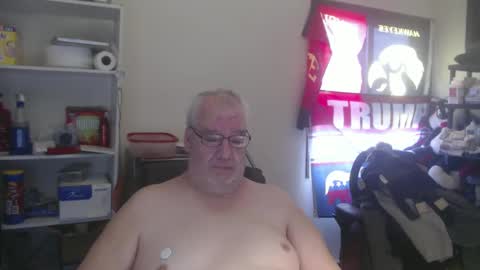 Snapshot of usgoober chatting on February 3, 2:45 pm Eric online show from February 3, 2:45 pm