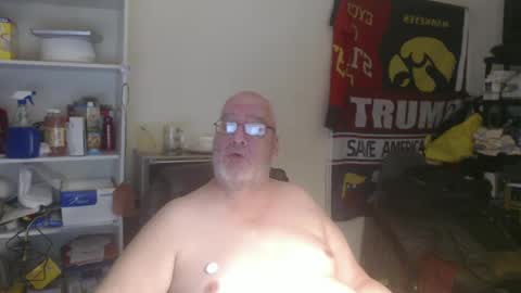 Snapshot of usgoober chatting on February 17, 3:58 am Eric online show from February 17, 3:58 am