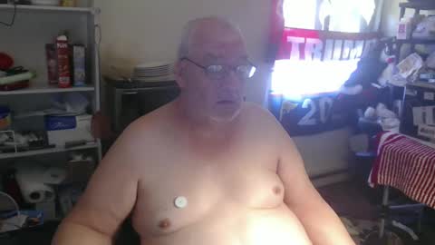 Snapshot of usgoober chatting on March 1, 3:16 pm Eric online show from March 1, 3:16 pm