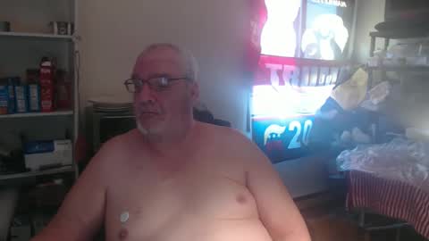 Snapshot of usgoober chatting on March 10, 2:16 pm Eric online show from March 10, 2:16 pm