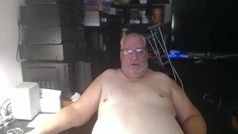 Snapshot of usgoober chatting on October 15, 1:33 pm Eric online show from October 15, 1:33 pm