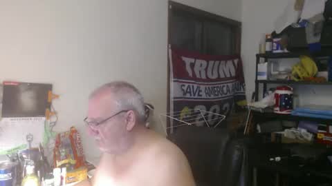 Snapshot of usgoober chatting on October 29, 11:56 am Eric online show from October 29, 11:56 am