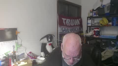 Snapshot of usgoober chatting on November 2, 2:47 am Eric online show from November 2, 2:47 am