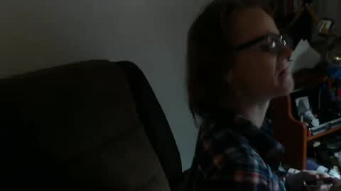 Snapshot of usmcmark63 chatting on February 21, 11:22 am lookin for free fun online show from February 21, 11:22 am