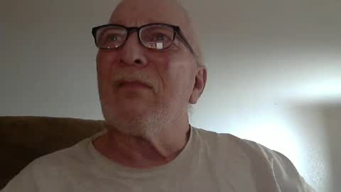 Snapshot of usmcmark63 chatting on February 25, 4:03 am lookin for free fun online show from February 25, 4:03 am