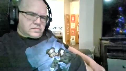 Snapshot of usstarr1 chatting on December 13, 2:05 pm usstarr1 online show from December 13, 2:05 pm