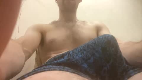 Snapshot of uverinc chatting on February 1, 10:44 pm Uverinc online show from February 1, 10:44 pm