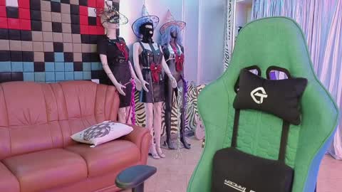 Leila online show from December 6, 4:14 am