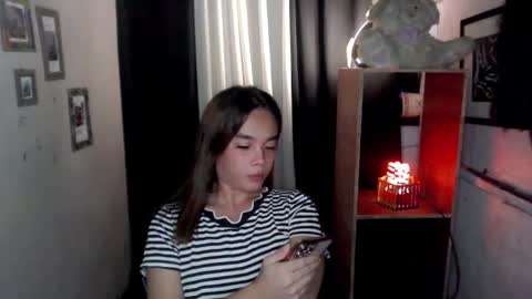 Snapshot of uxie_mew chatting on December 4, 7:28 am Ahn Chiyo online show from December 4, 7:28 am