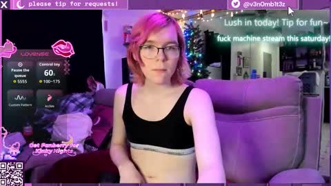 Snapshot of v3n0mb1t3z chatting on December 13, 9:09 pm kermit online show from December 13, 9:09 pm