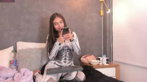 VAELINA ANGELS online show from April 21, 2:51 am