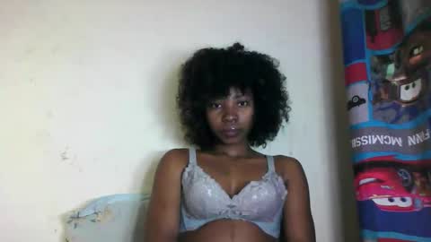 Snapshot of vailla02 chatting on October 12, 12:15 pm vailla02 online show from October 12, 12:15 pm