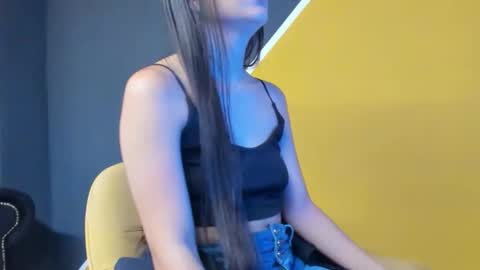 VaiolletCooper online show from April 2, 3:31 pm