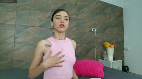 Snapshot of vaiolett_smith chatting on February 26, 1:30 pm V A I O L E T T S M I T H online show from February 26, 1:30 pm