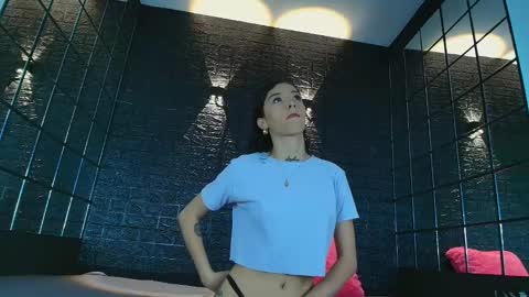 Snapshot of vaiolett_smith chatting on February 27, 1:49 pm V A I O L E T T S M I T H online show from February 27, 1:49 pm