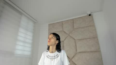 Snapshot of vaiolett_smith chatting on September 17, 11:12 am V A I O L E T T S M I T H online show from September 17, 11:12 am