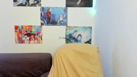 Vaiolet1314 online show from September 14, 2:00 am