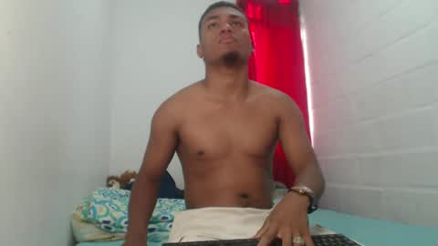 val_sex02 online show from February 8, 5:39 pm