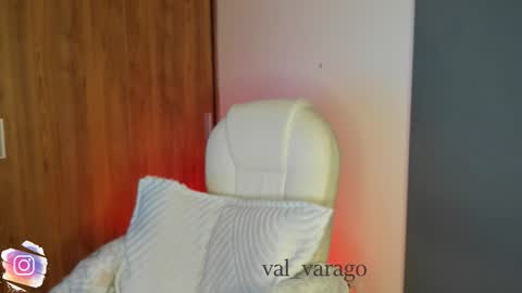 Snapshot of val_varago chatting on September 17, 1:51 am val_varago online show from September 17, 1:51 am