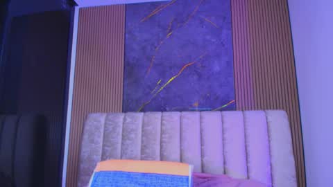 Snapshot of vale_castro1 chatting on December 4, 7:33 pm Valentina online show from December 4, 7:33 pm